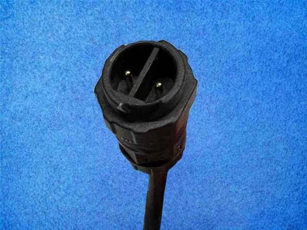 Stecker IP68 für SF Tech